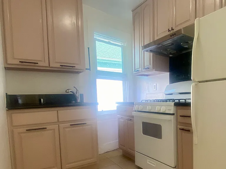 2133 E 24th St #C — Photo 12