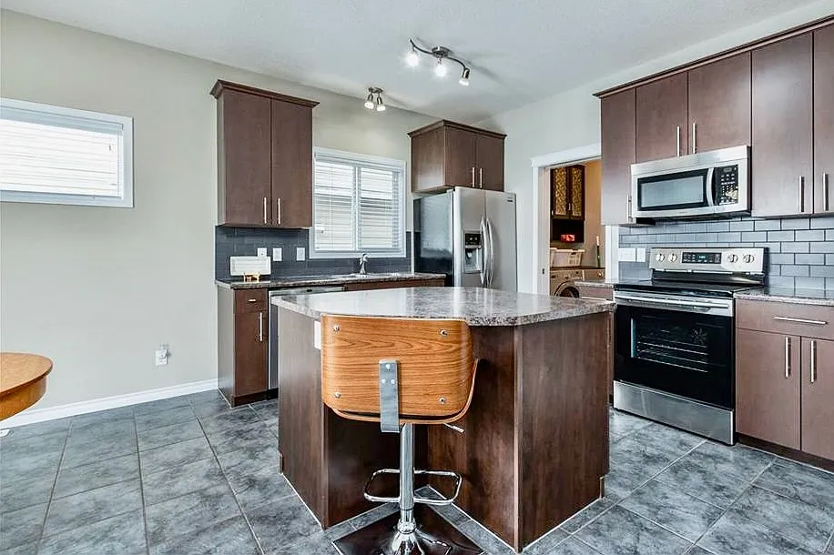 3 Bed 2.5 Bath Dbl Garage Family Home Sherwood Park — Photo 4