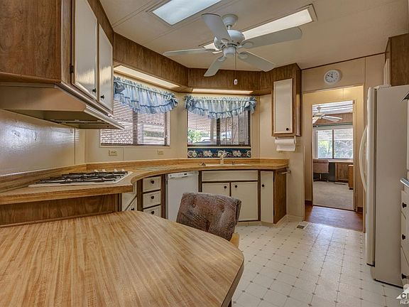 2nd image of 5 Coble Dr