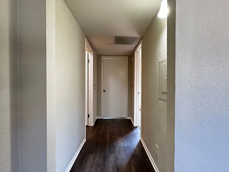 17740 Scherzinger Ln — Photo 52