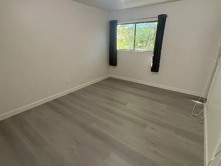 713 Karesh Ave — Photo 5
