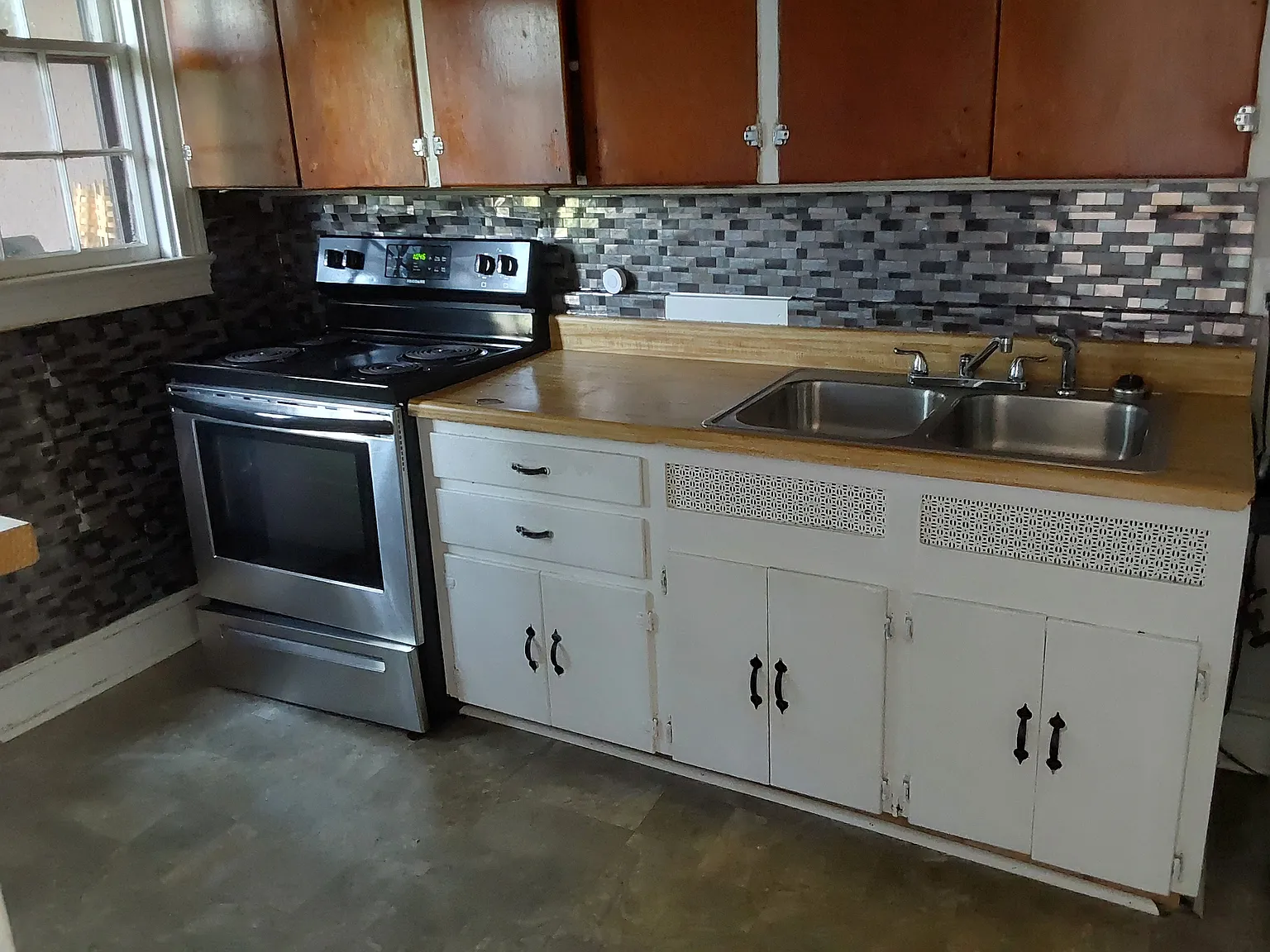 2 bed, 740 sqft, $750 — Photo 2