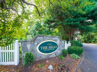 214 Windgate Cir #D, Monroe, CT 06468