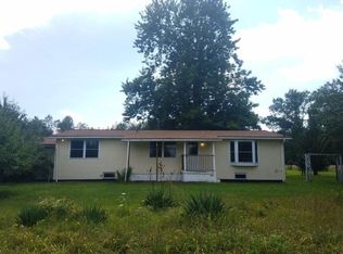 1658 E Gordonville Rd, Midland, MI 48640