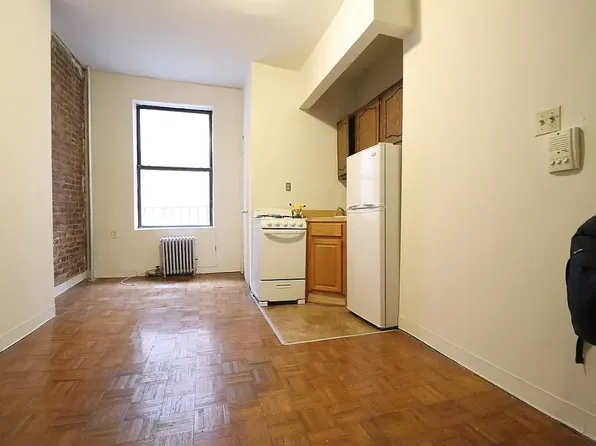 1577 York Avenue image 1 of 3