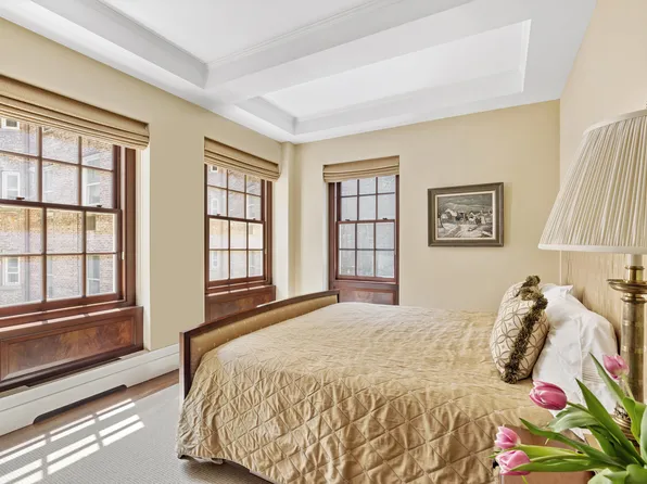 823 Park Avenue image 14 of 16