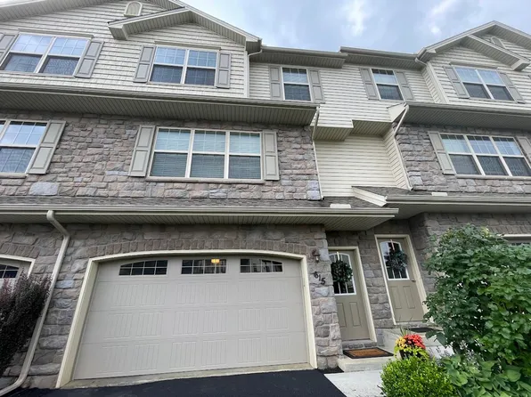 615 Keswick Ct, Mechanicsburg, PA 17055