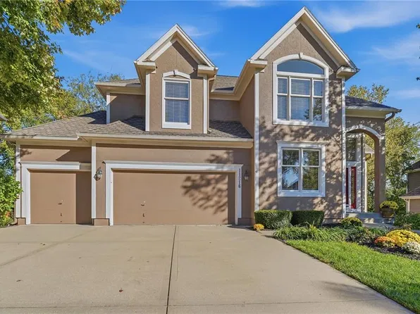 11216 W 140th Pl, Overland Park, KS 66221