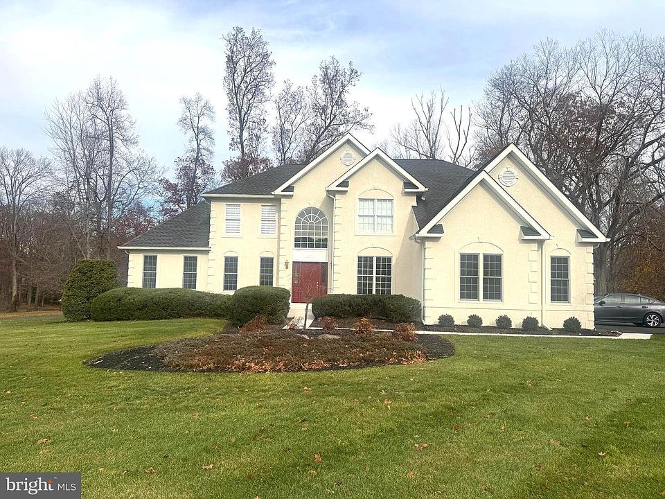 1st image of 385 Ridge Ave