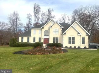 385 Ridge Ave, Wrightstown, PA 18940