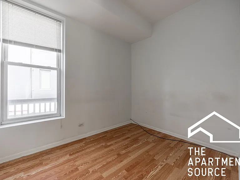 2732 W Chicago Ave #1R — Photo 8