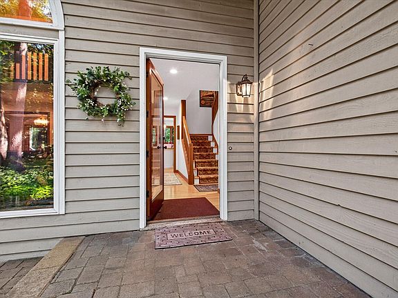 3rd image of 2705 W Glenlord Rd
