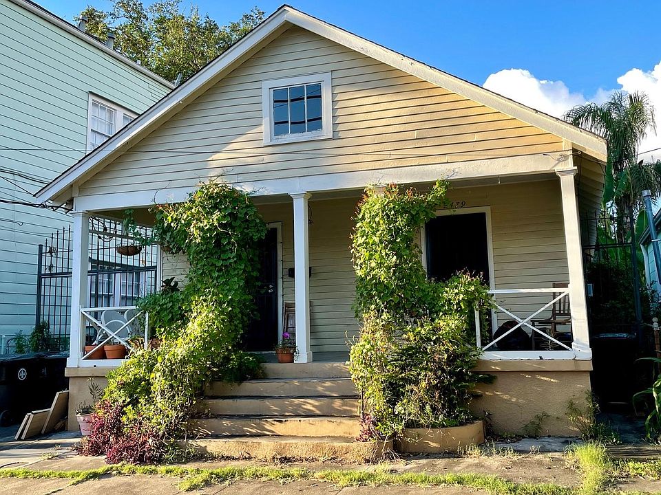 1st image of 2479 Dauphine St