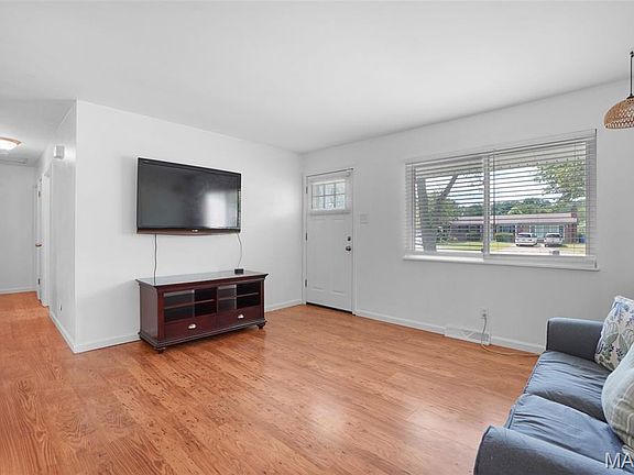 4th image of 2986 Joyce Ct