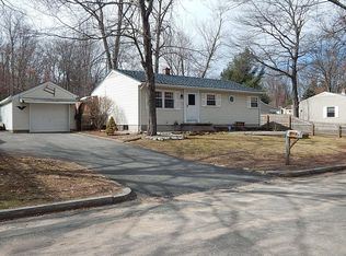 88 Tioga St, Springfield, MA 01128