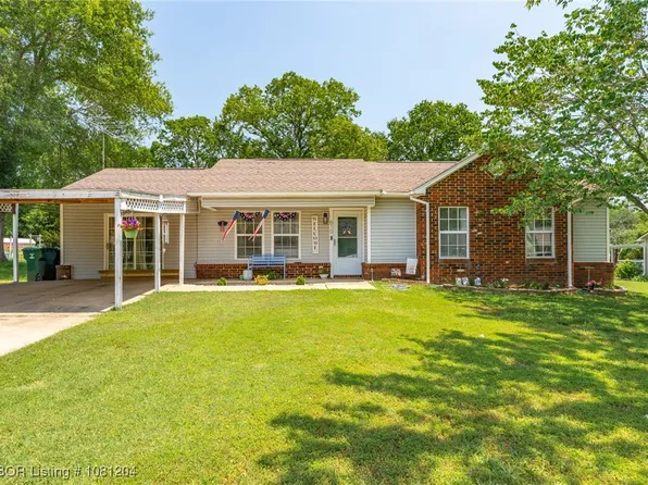 810 Mulberry St, Booneville, AR 72927