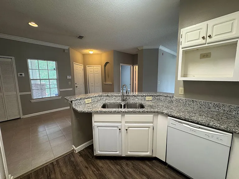 10000 N Gate Pkwy #1323 — Photo 10