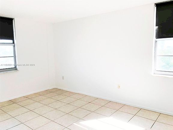 5th image of 1020 Meridian Ave APT 604
