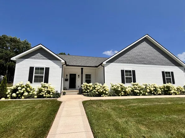 614 N North 11th St, Cambridge, OH 43725