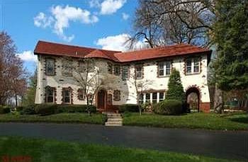 1st image of 1115 Hampton Park Dr