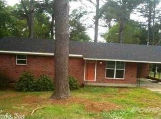 6 Chickasaw St, Laurel, MS 39440