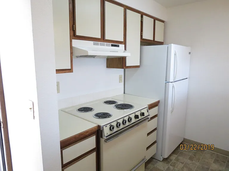 Hart Terrace Apartments — Photo 9