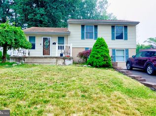 38 Russell Rd, Willow Grove, PA 19090