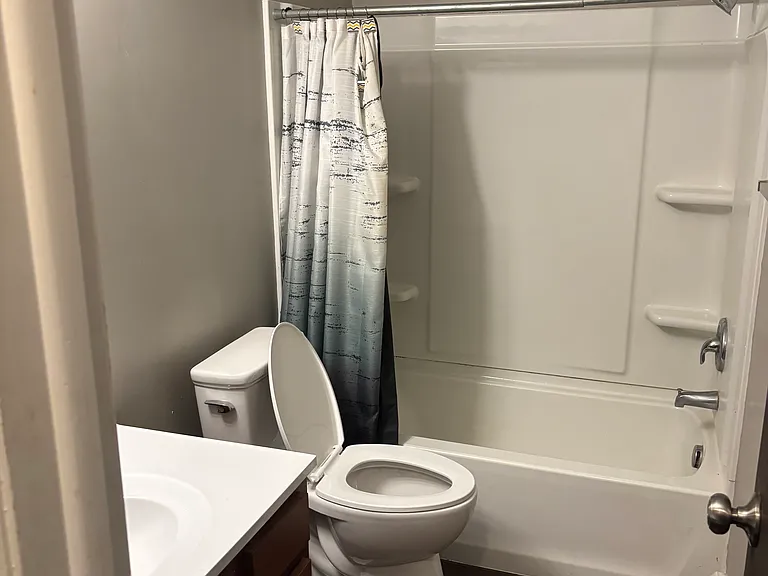 2445 Russell St #1 — Photo 3