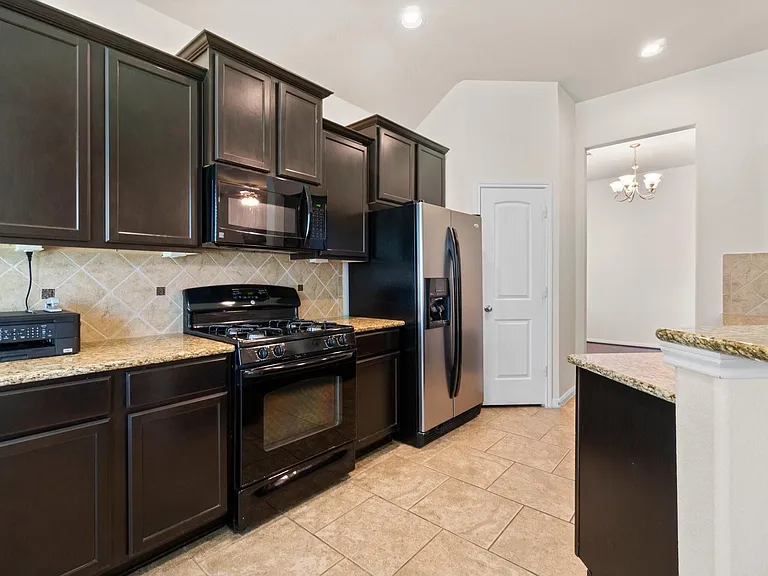118 Red Deer Pl — Photo 4