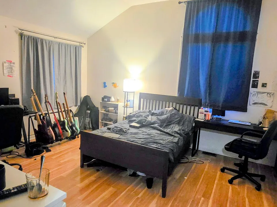 5 Etna St
