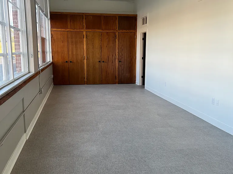 Pulaski Lofts — Photo 118