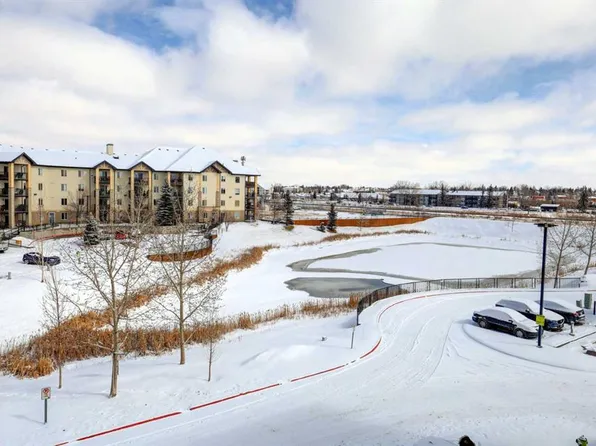 304 N Mackenzie Way SW #7303, Airdrie, AB T4B 3H6