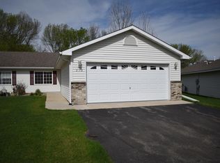 250 Cedar Cove Ln NW, Owatonna, MN 55060