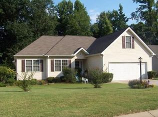 209 Oak Ridge Dr, Greenwood, SC 29649