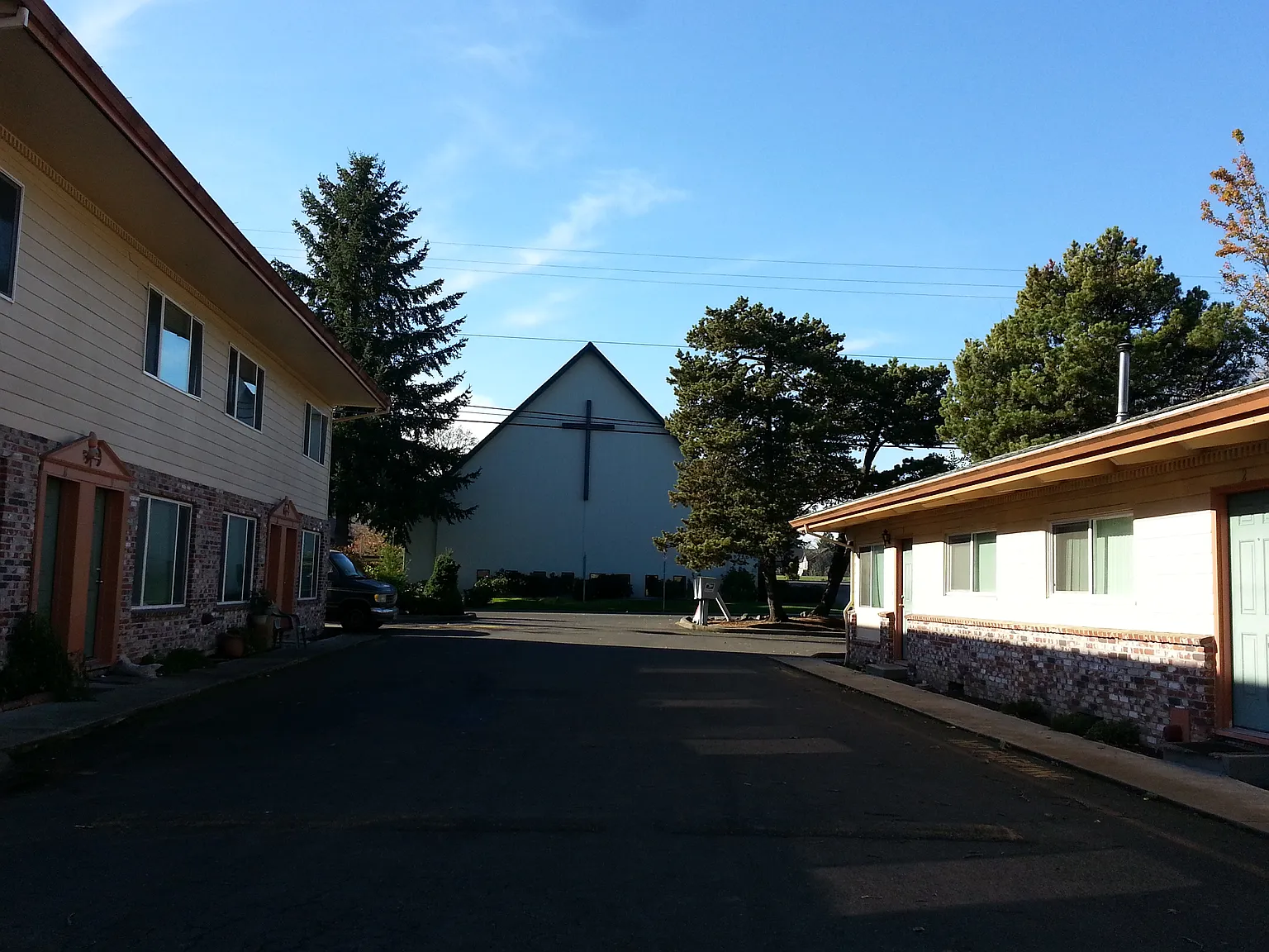 Elizabeth Apartments — Photo 2