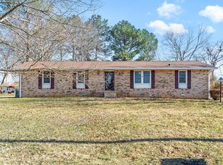 321 Donna Dr, Hopkinsville, KY 42240