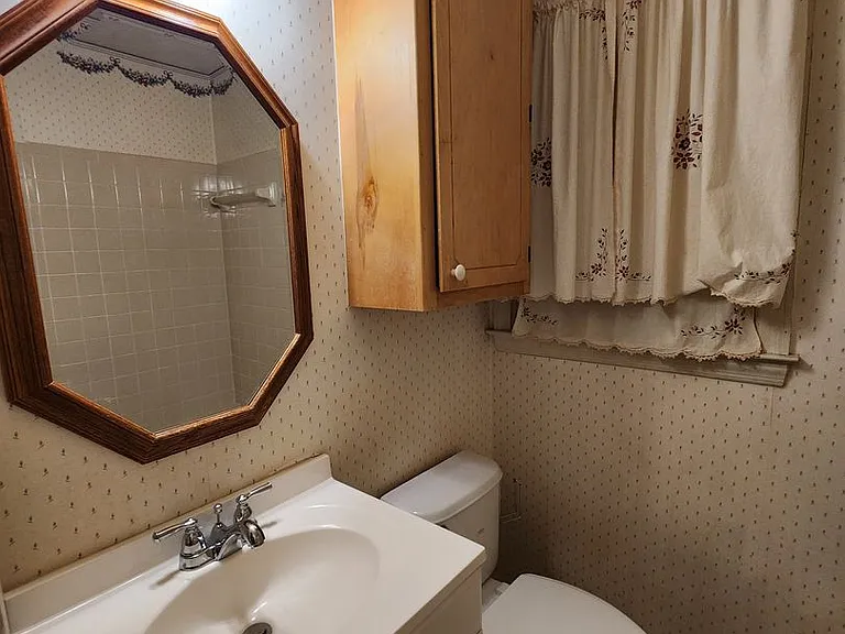 400 Roxie Ave — Photo 24