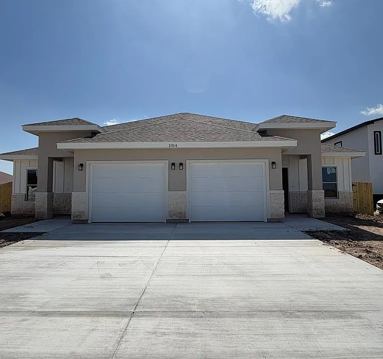 1014 Escondido Ln