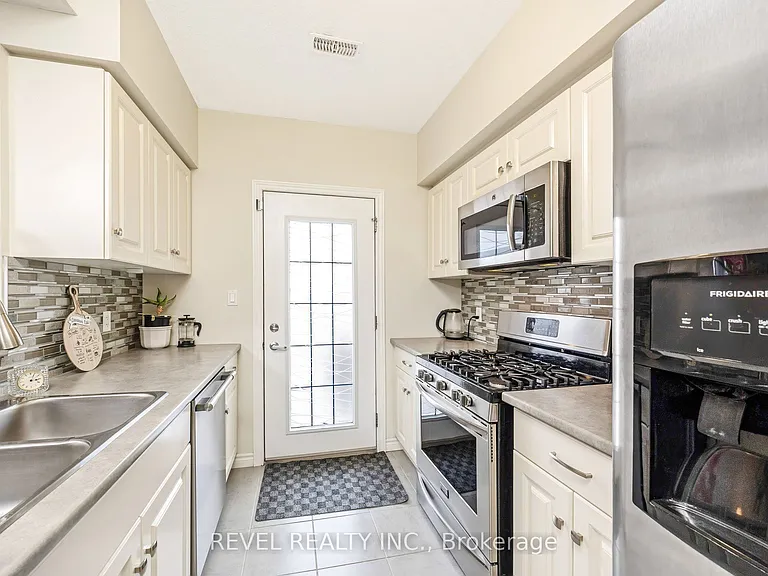 19B Guthrie St — Photo 15
