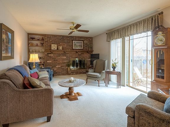 5th image of 10253 W 96th Pl