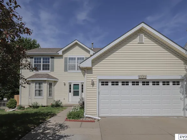 7726 S 99th St, La Vista, NE 68128