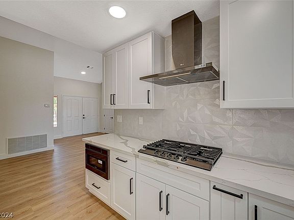 5th image of 9701 Pikedale Dr