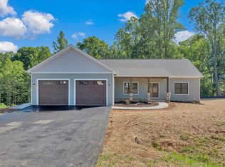310 Windsor Castle Dr, Moneta, VA 24121