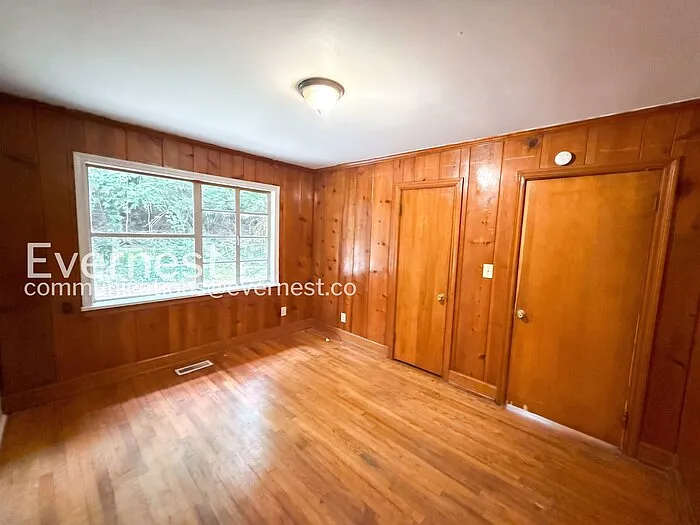 848 Vanderbilt St — Photo 15