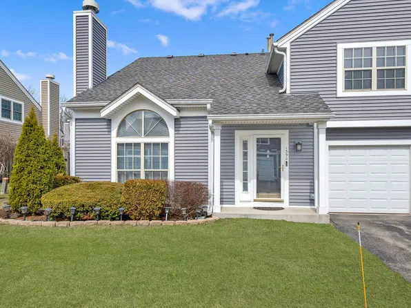 1390 N Knollwood Dr #1390, Palatine, IL 60067
