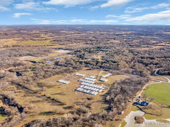 1416 Smokey Ridge Rd, Ardmore, OK 73401
