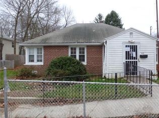 410 Pearl Harbor St, Bridgeport, CT 06610