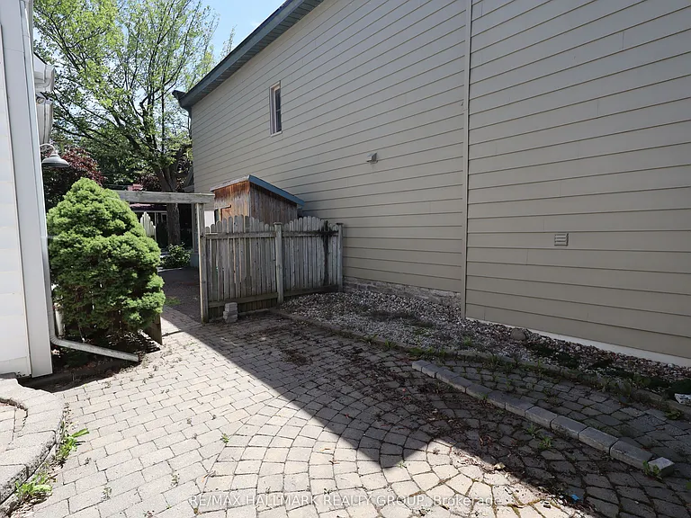 21 Electric St — Photo 28