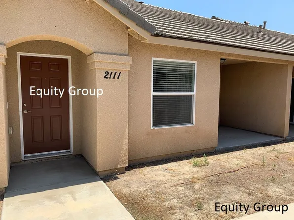2111 Bella Oaks Dr, Tulare, CA 93274