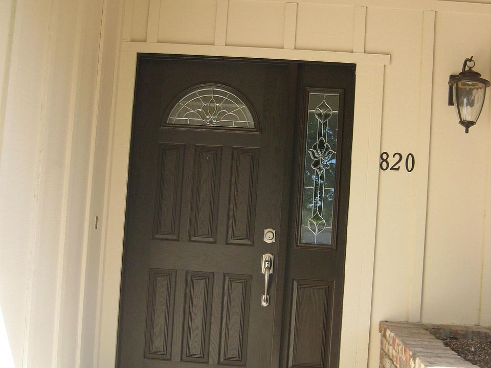 1st image of 820 Van Dyck Ct